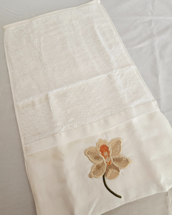 kit 2 toalhas de lavabo bordadas premium 100% algodão - Personalizável - Imagem 3
