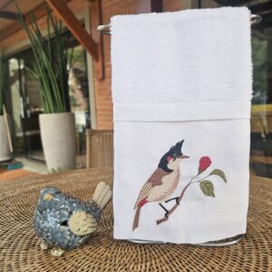 Toalha de Lavabo Bordada 100% Algodão com Barrado em Linho - Passáro